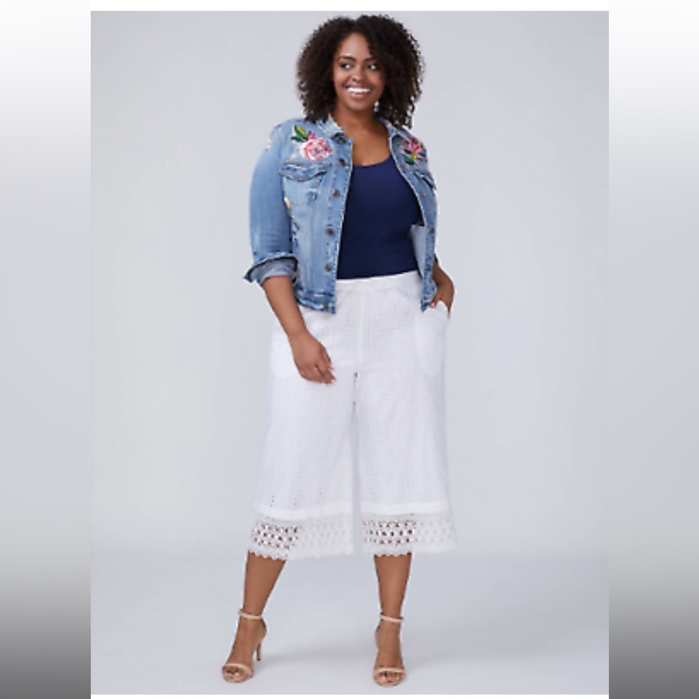 NWT Lane Bryant Eyelet Embroidered Crop Wide Leg Pants Size 26/28